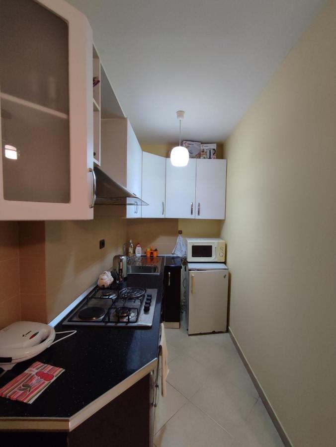 Flat White Apartment Kruje Bagian luar foto